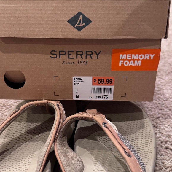 ๐๐ 3/$30 Sperry TopSider Flip Flops with original box Size 7 - Picture 4 of 8